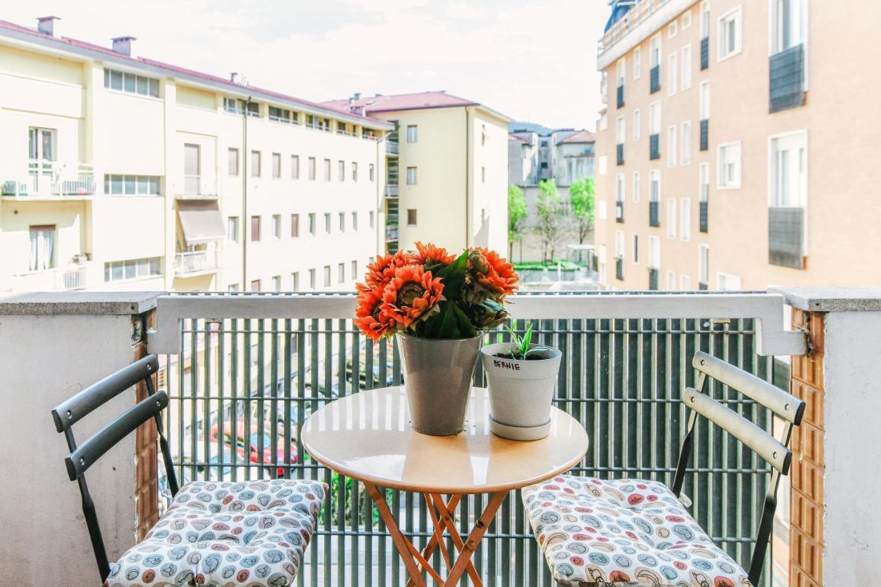 Joivy Superb Flat With Balcony Apartment Como Exterior foto